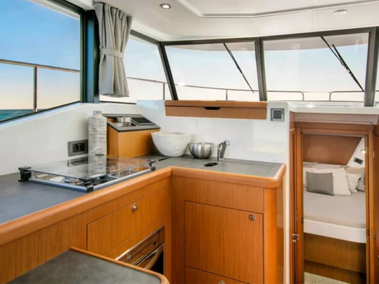 Louer Bateau à moteur avec ou sans skipper Bénéteau à Zadar