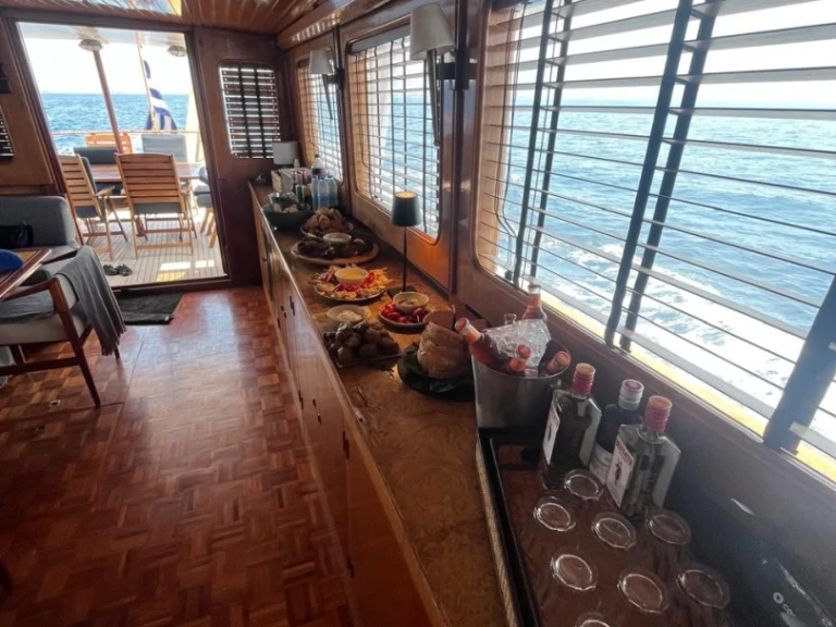 Louez un Grand Banks Grand Banks 72 à Álimos