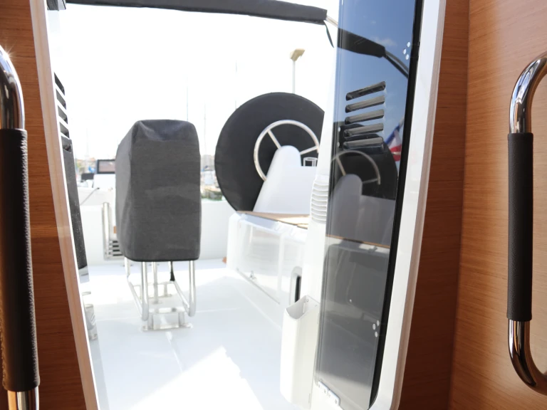 Jeanneau Sun Odyssey 350 a louer à La Rochelle