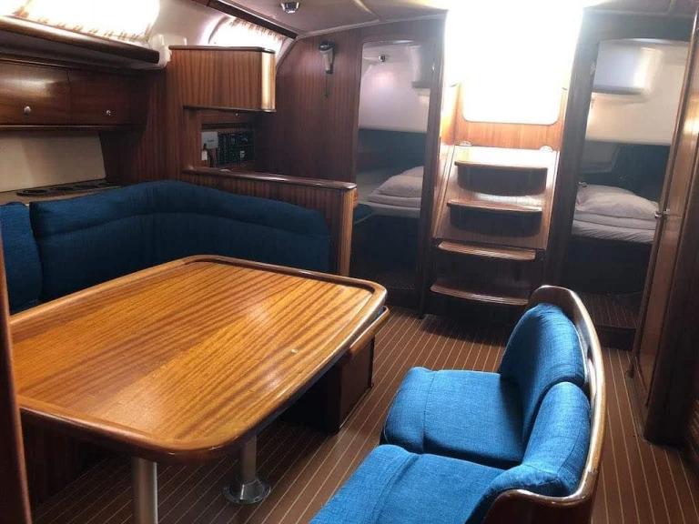 Louer Voilier avec ou sans skipper Bavaria à Anávyssos