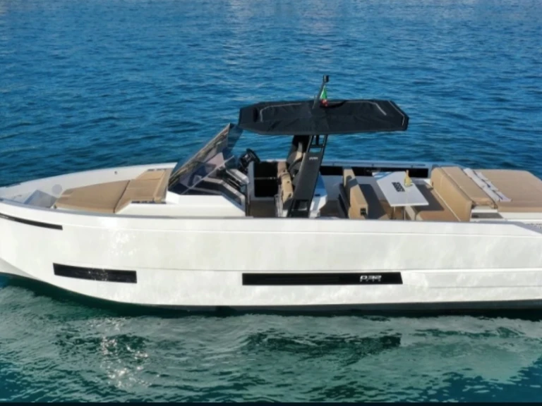 Location à Marina Botafoch - De Antonio D32 sur SamBoat