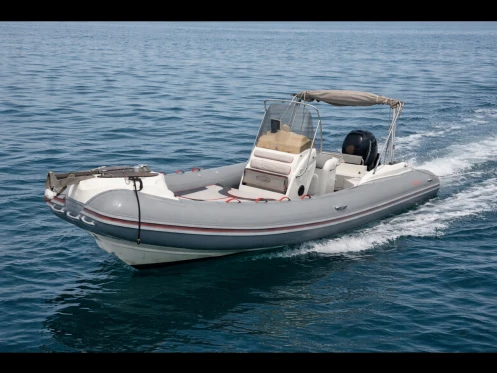 Louer Semi-rigide avec ou sans skipper Nuova Jolly à Arcachon