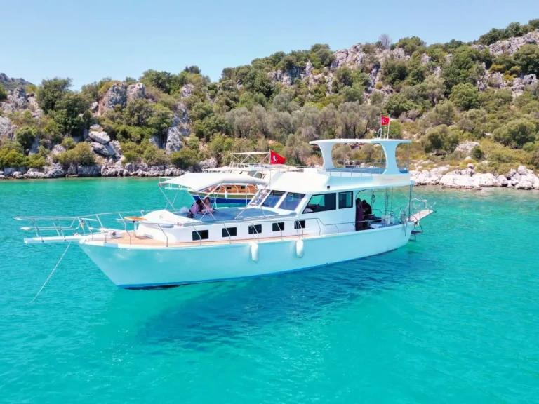 Location Voilier Custom avec permis