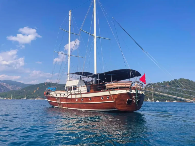 Location Voilier Custom avec permis