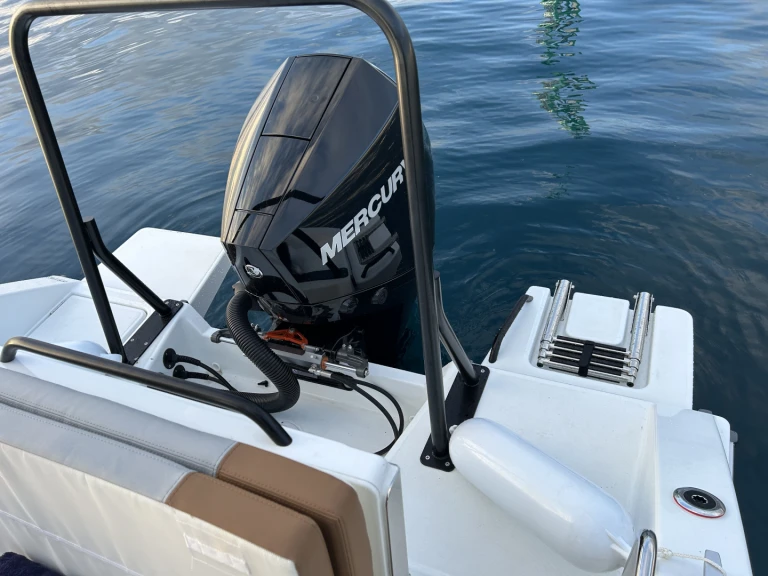 Location bateau Bénéteau Flyer 7 SPACEdeck à Toulon sur Samboat