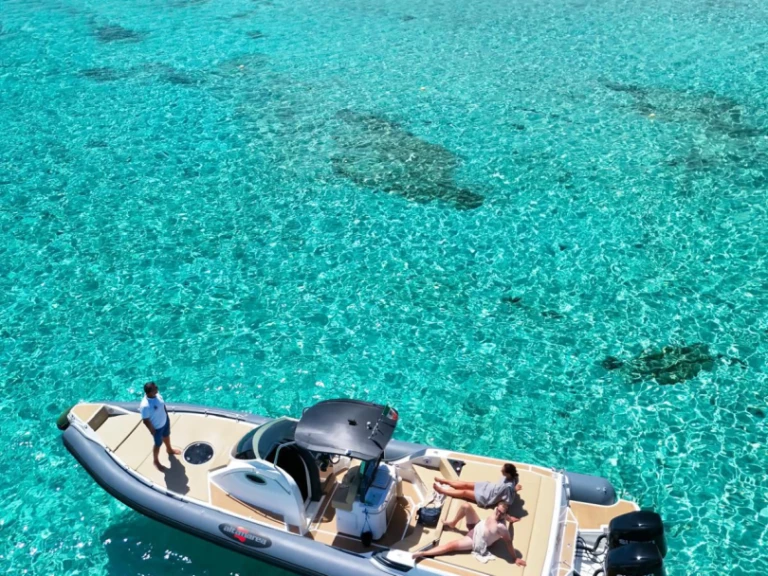 Location bateau Altamarea WAVE 35 à La Maddalena sur Samboat