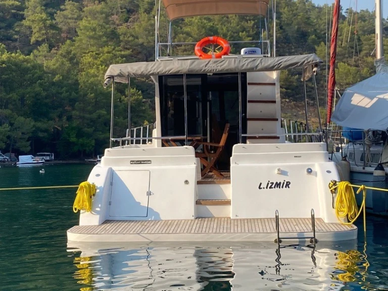 Bateau à moteur à louer à Skopea Marina au meilleur prix