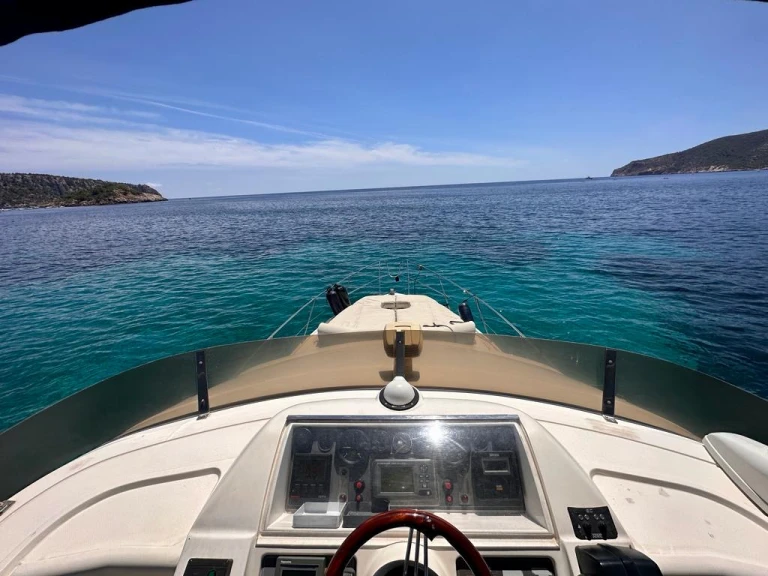 Bateau à moteur à louer à Port d'Andratx au meilleur prix