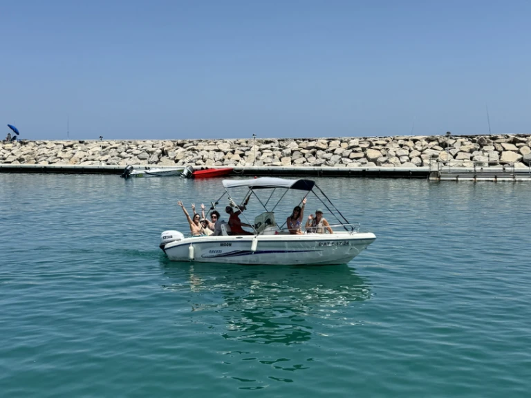 Rainieri Azzurra 500 a louer à Estepona