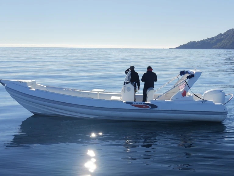 Location bateau Mandelieu-la-Napoule pas cher Selva D800