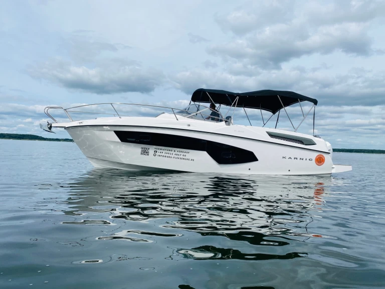 Bateau à moteur à louer à Fleesensee au meilleur prix