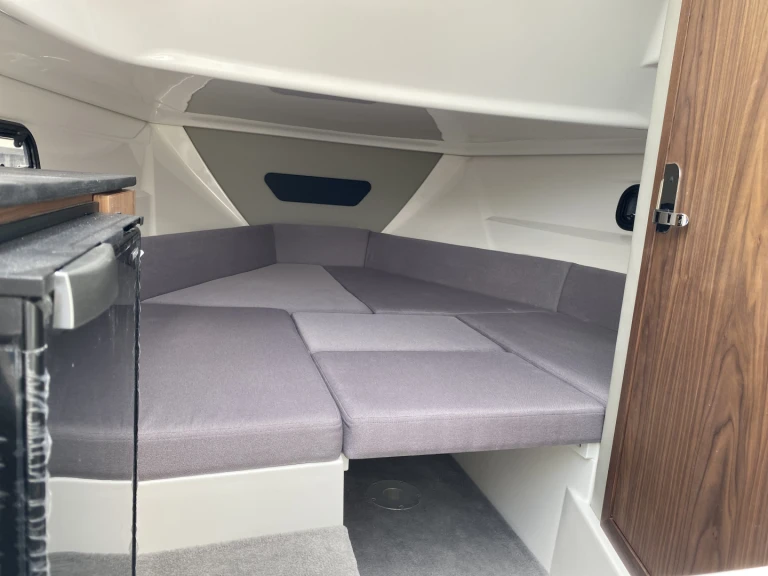 Location Bateau à moteur Karnic avec permis