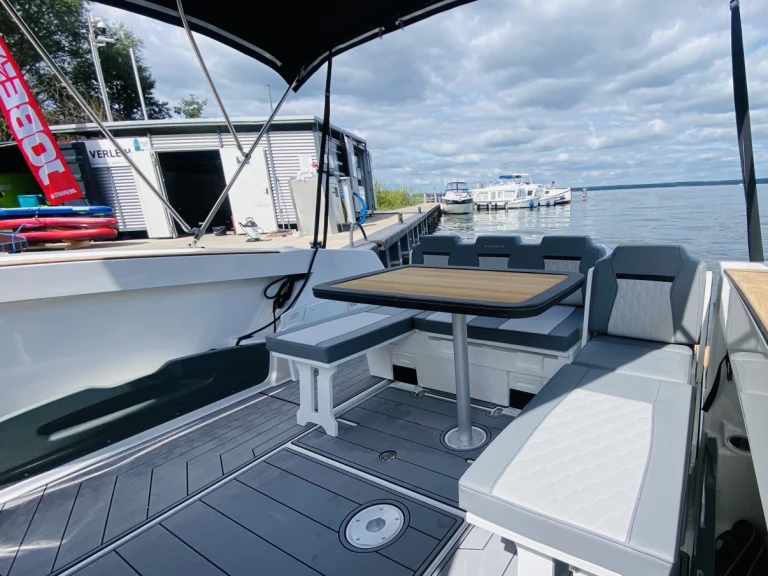 Location Bateau à moteur à Fleesensee - Karnic Karnic SL800