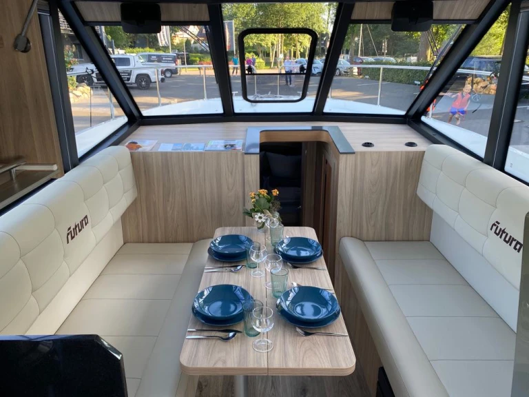 Location Bateau à moteur à Fleesensee - Cobra Futura 40 Grand Horizon