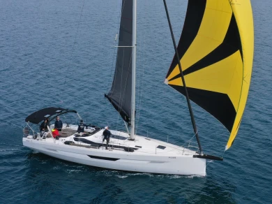 Hire Sailboat Elan with a boat licence