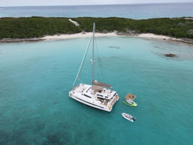 Luxury Yacht rental with or without captain Bali Nassau