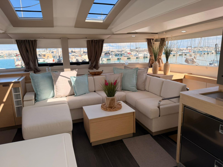Louer Catamaran avec ou sans skipper Fountaine Pajot à Capo d'Orlando