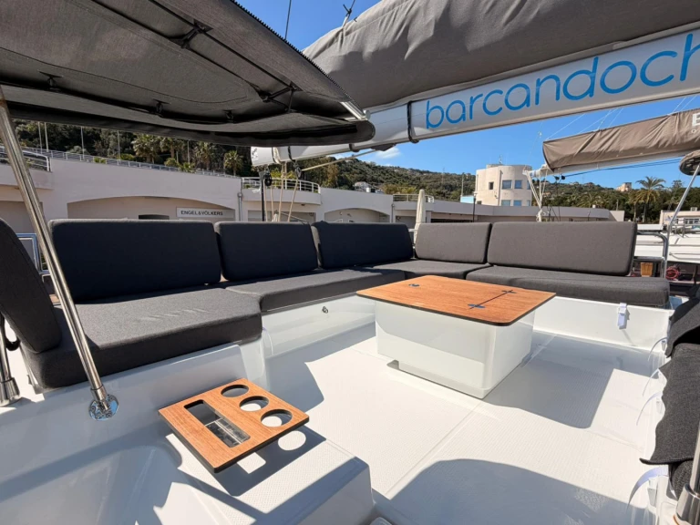 Location bateau Fountaine Pajot Elba 45 à Capo d'Orlando sur Samboat