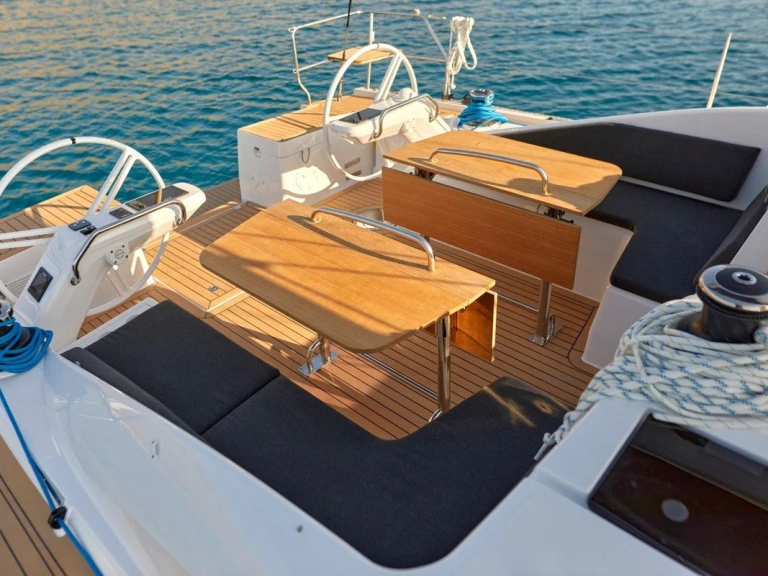 Voilier à louer à Betina au meilleur prix