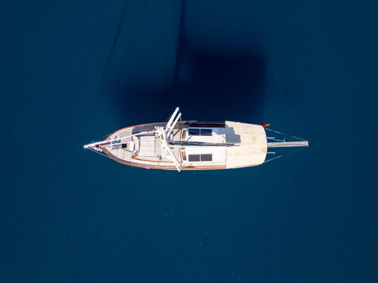 Louez un Unknown Carpediem coral à Bodrum