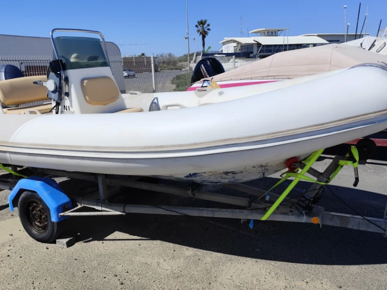 Location à Le Cap d'Agde - Zodiac Medline I sur SamBoat