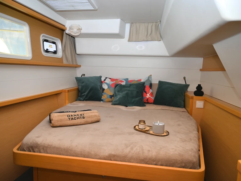 Catamaran à louer à Kíssamos au meilleur prix
