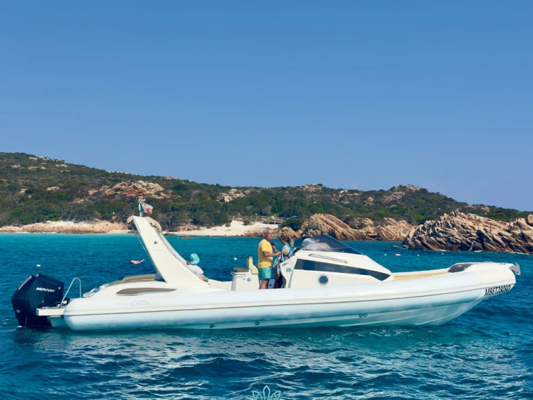 Location à La Maddalena - Sea prop Premium Comfort 33' sur SamBoat