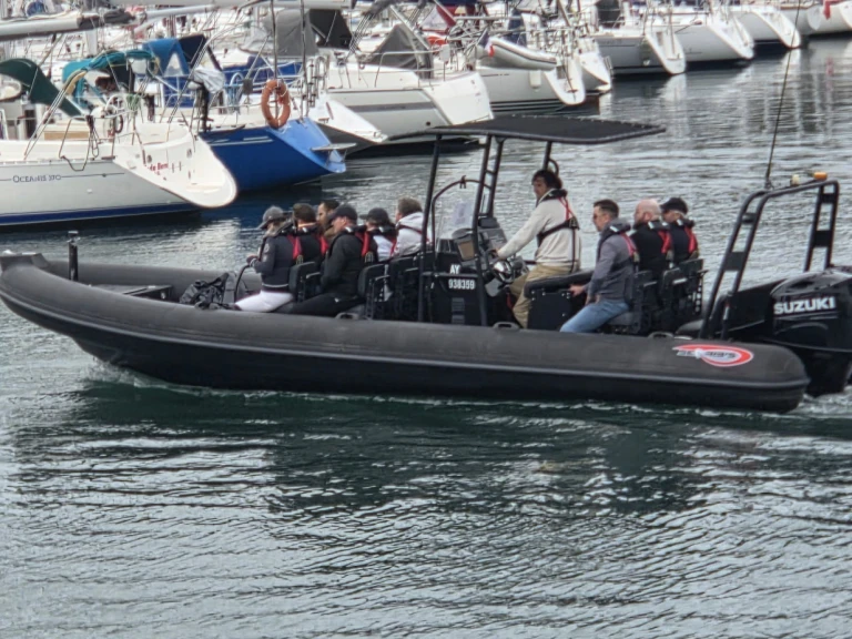 Location Semi-rigide Searib's avec permis