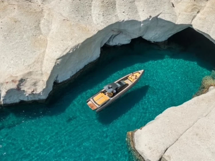 Location bateau Lávrio pas cher Technohull Omega 41