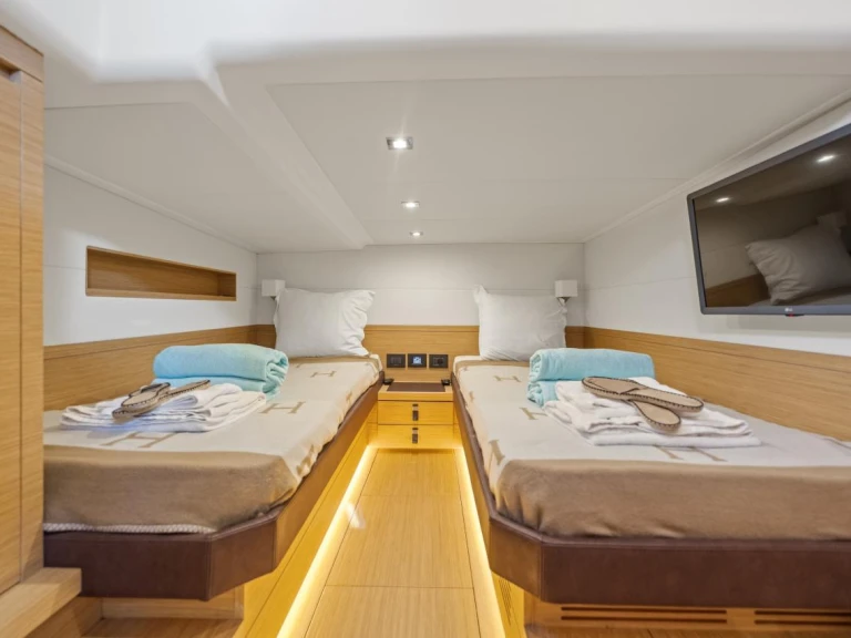 Location Bateau à moteur Pardo Yachts avec permis