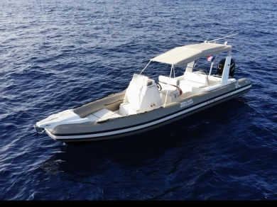 Hire a Joker Boat Clubman 26 Special Grand Piquey