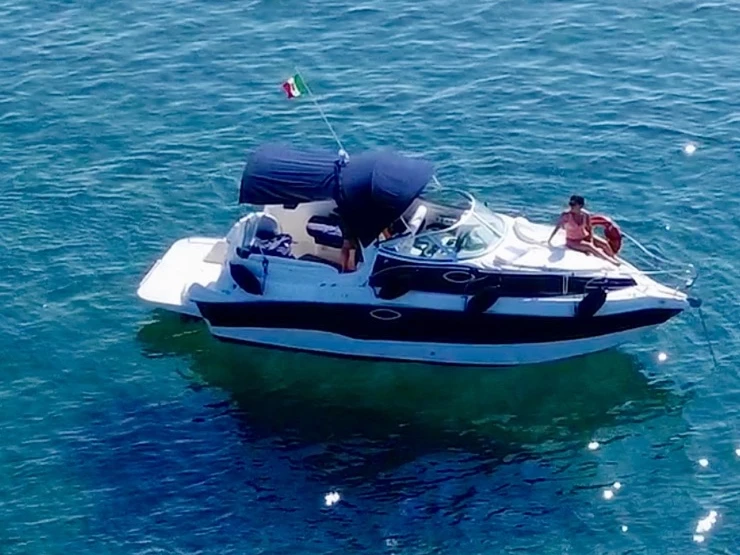 Location bateau Santa Marinella pas cher Sea Ray 240