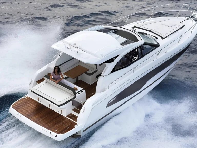 Location bateau Cannes pas cher Leader 36