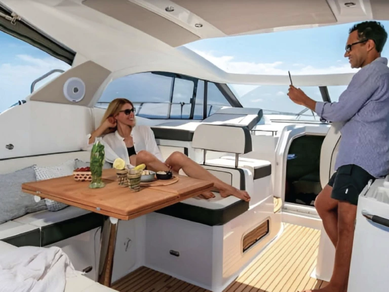 Location Bateau à moteur Jeanneau avec permis