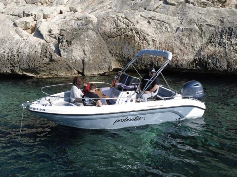 Bateau à moteur à louer à Ciutadella de Menorca au meilleur prix