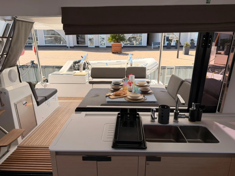 Location Catamaran Fountaine Pajot avec permis