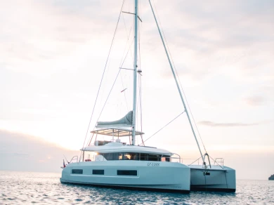 Catamaran rental in Olbia - Lagoon Lagoon 55