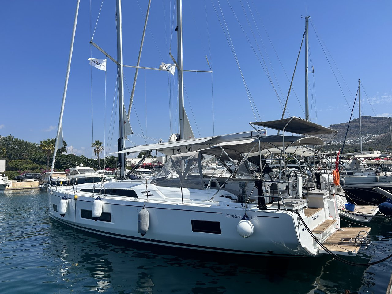 Bénéteau Oceanis 46.1 eco solar sailboat charter from Göcek, Turkey