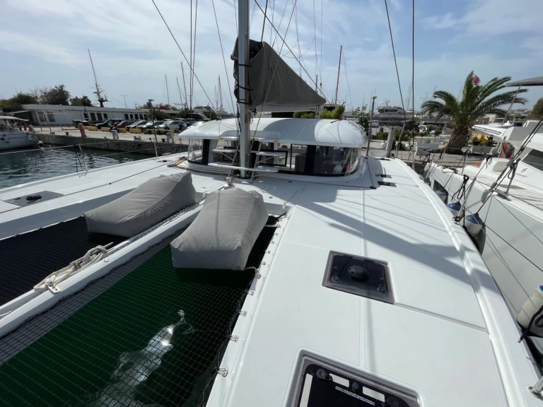 Louer Catamaran avec ou sans skipper Excess à Ligia