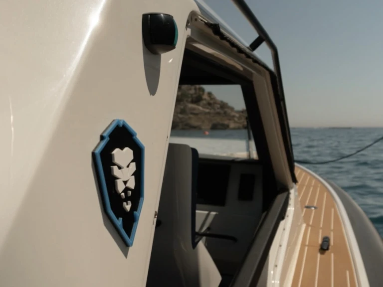 Location à Ornós - Savage Boats Ronin 35 sur SamBoat
