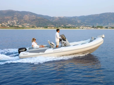 Rent a Ranieri Cayman 21 S Tropea