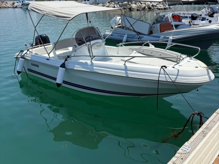 Location Bateau à moteur à Tropea - Ranieri Azzurra 20