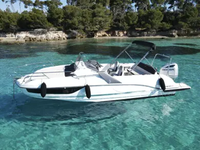 Location à Mandelieu-la-Napoule - Bénéteau Flyer 7.7 SUNdeck sur SamBoat