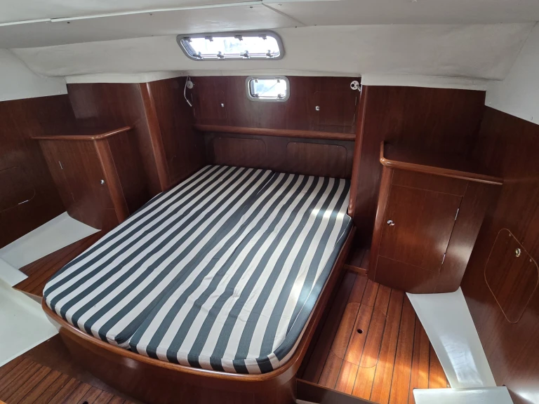 Location bateau Bénéteau OCEANIS 40 CC à Palamós sur Samboat