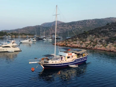 Noleggio Yacht di lusso Custom Gulet-Motor Sailor con patente nautica