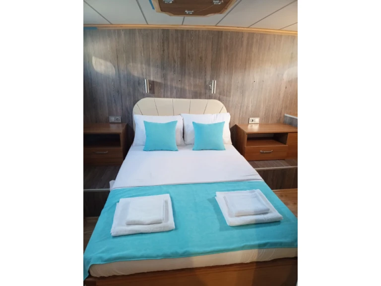 Location Yacht Custom Gulet-Motor Sailor avec permis