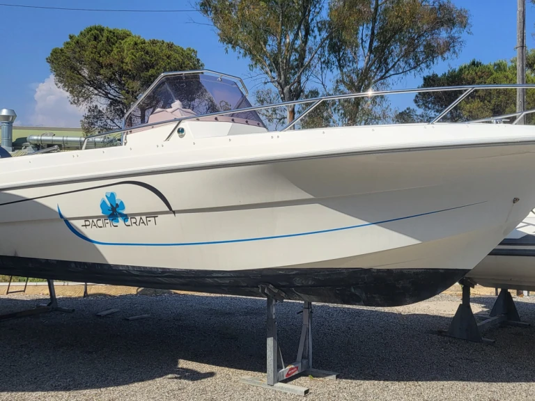 Location Bateau à moteur à Le Barcarès - Pacific Craft Pacific Craft 670 Open