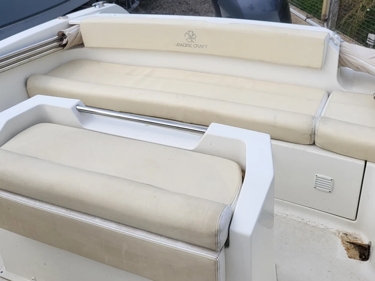 Louer Bateau à moteur avec ou sans skipper Pacific Craft à Le Barcarès