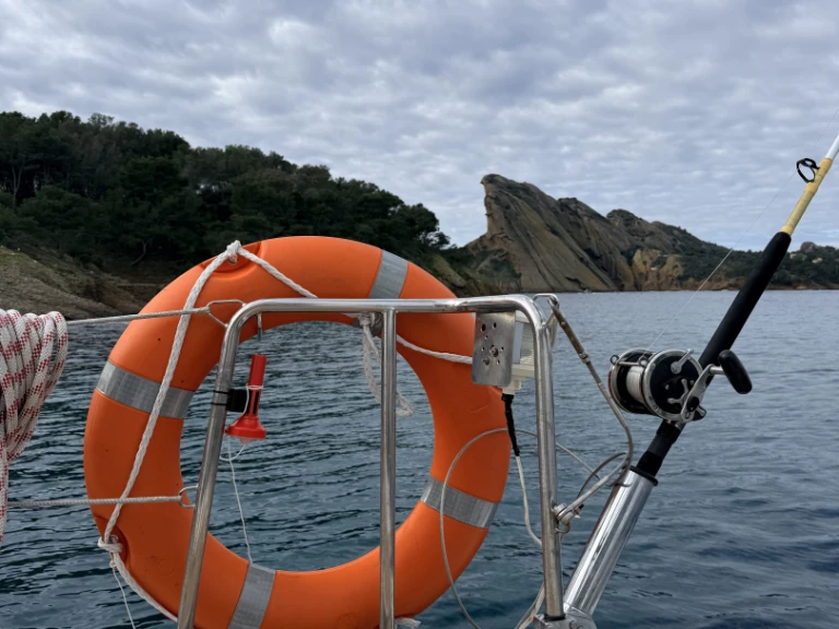 Cnb-Bordeaux lagoon 570 a louer à La Ciotat