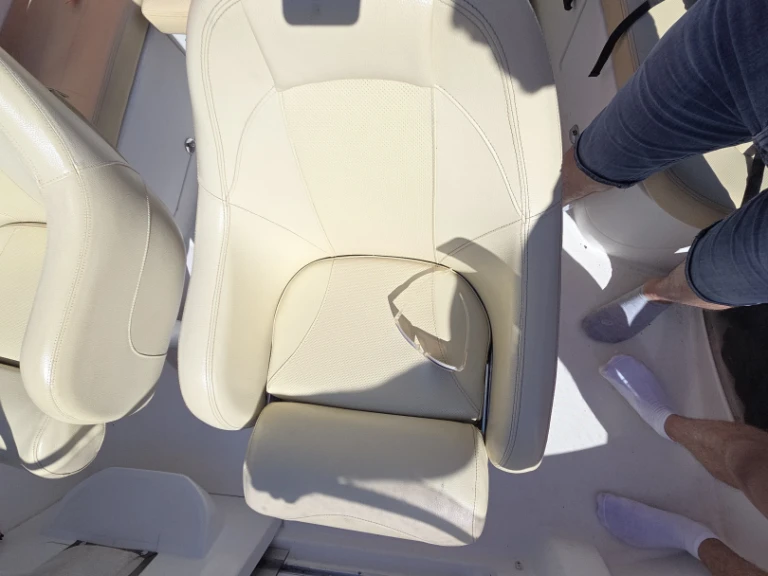 Louez un Bénéteau Flyer 650 Sun Deck à Toulon